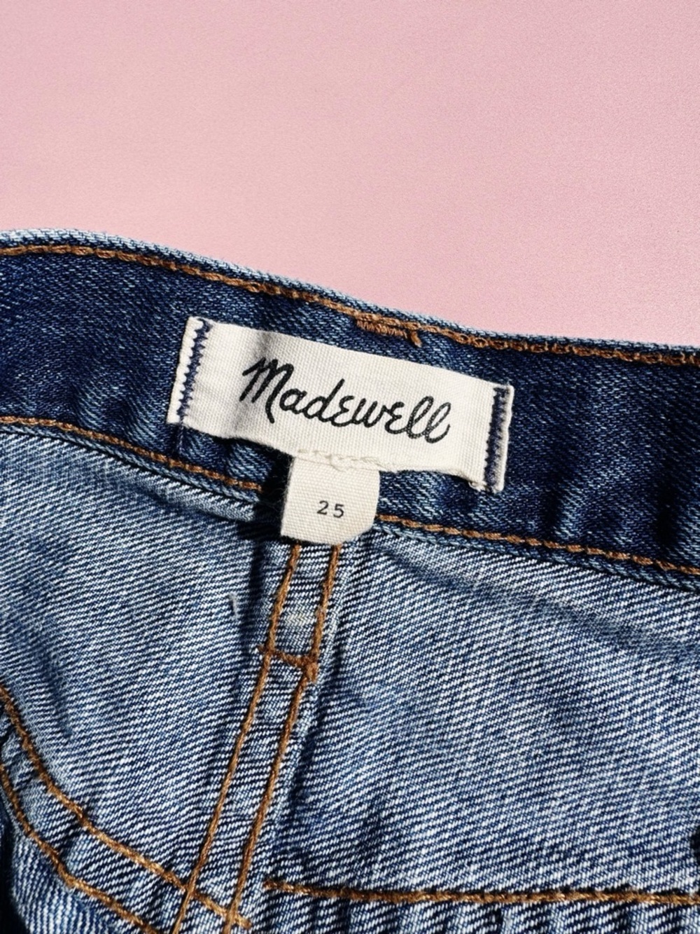 Sz 25 Madewell 100% Cotton Mid Rise Medium Wash Frayed Bermuda Denim Shorts EUC - Picture 4 of 4